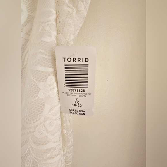 Torrid White Floral Off the Shoulder Top~Shirt Blouse Plus Size 2 NWT - Picture 3 of 3
